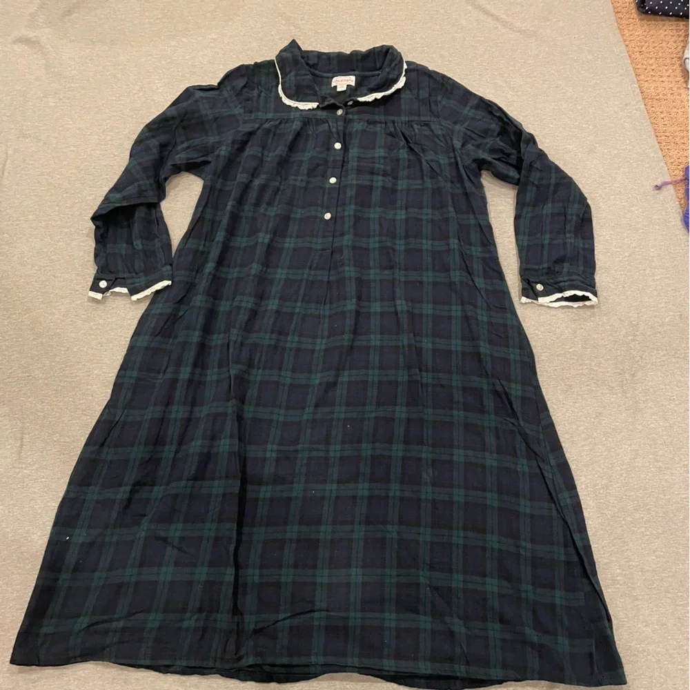 Lanz of Salzburg classic flannel modest nightgown - Picture 1 of 11